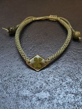 Authentic Preserved Four-Leaf Clover Macramé Bracelet Gemstone Beads